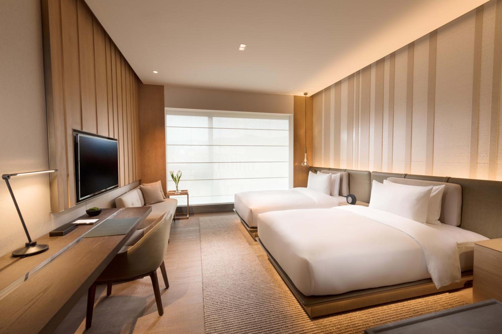 Joyze Hotel Xiamen, Curio Collection By Hilton Exterior photo