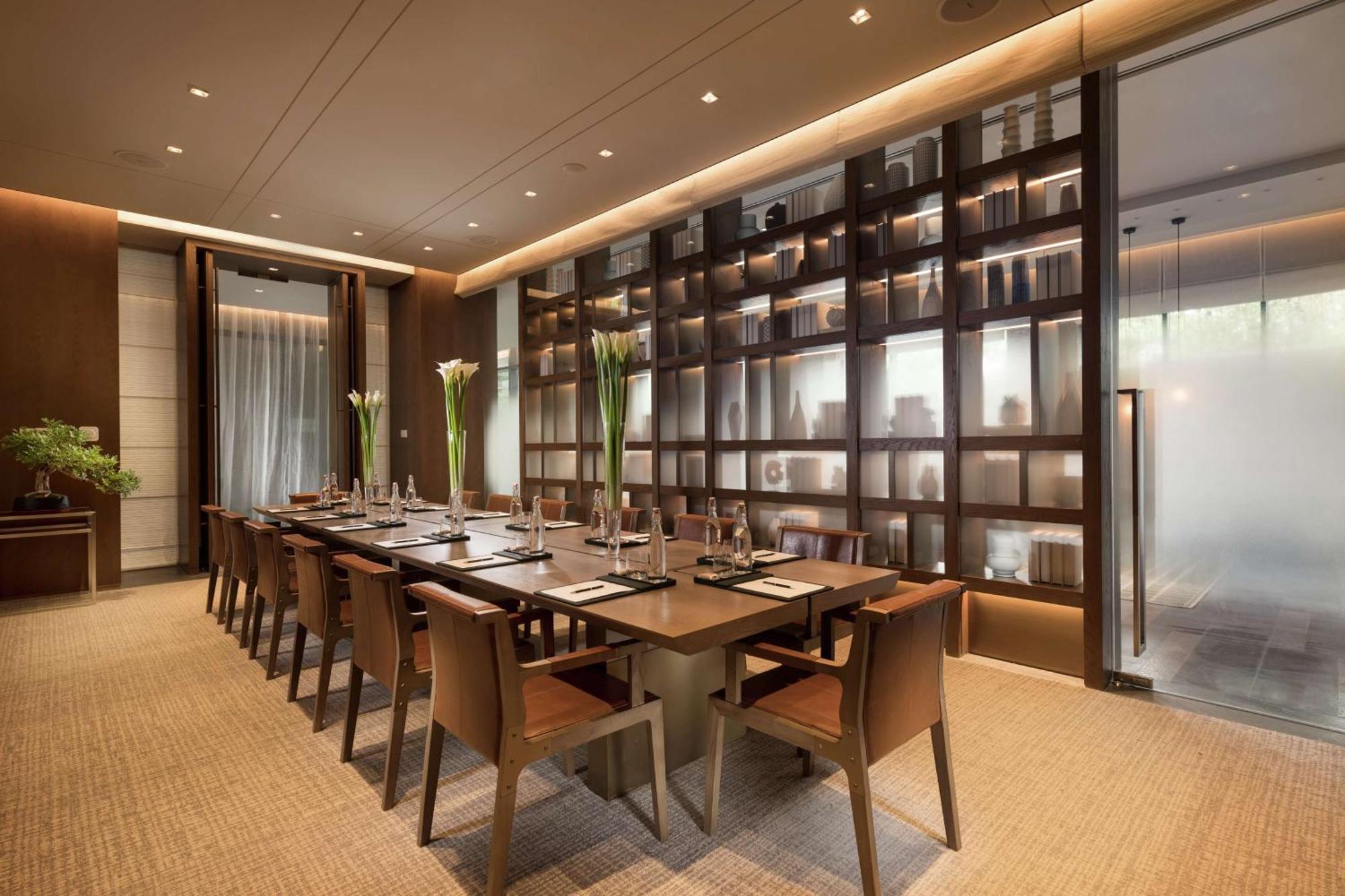 Joyze Hotel Xiamen, Curio Collection By Hilton Exterior photo